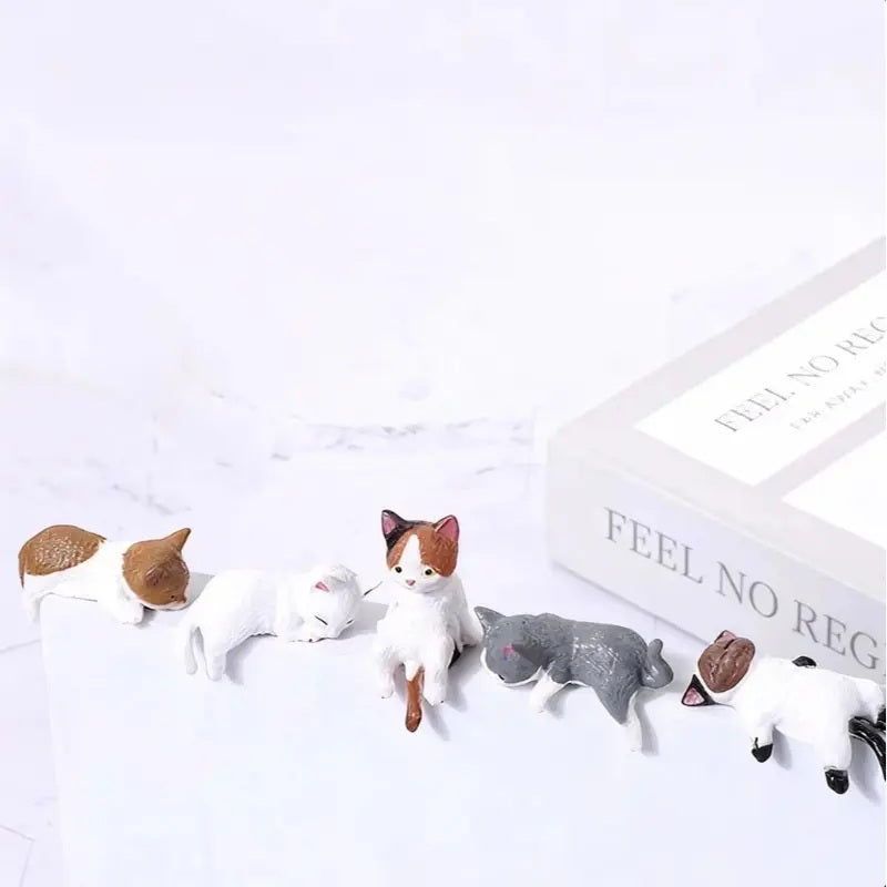 🔥Mini Cat Desk Figurines – Set Of 5 Cute Cartoon Kitty Companions