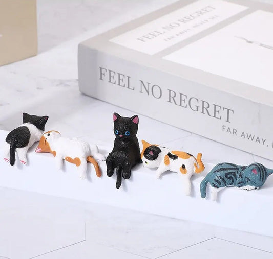 🔥Mini Cat Desk Figurines – Set Of 5 Cute Cartoon Kitty Companions